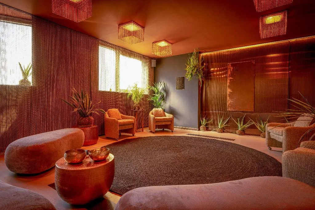 Sports and Entertainment, Melia Valencia, Valencia