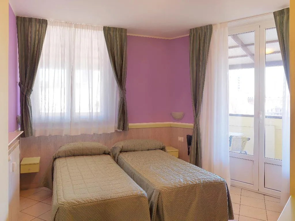 TWIN STANDARD Room, Arco Romana, Milan