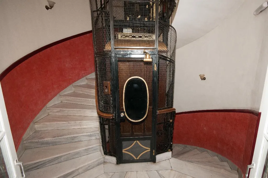 General view, Cecil hotel, Athens