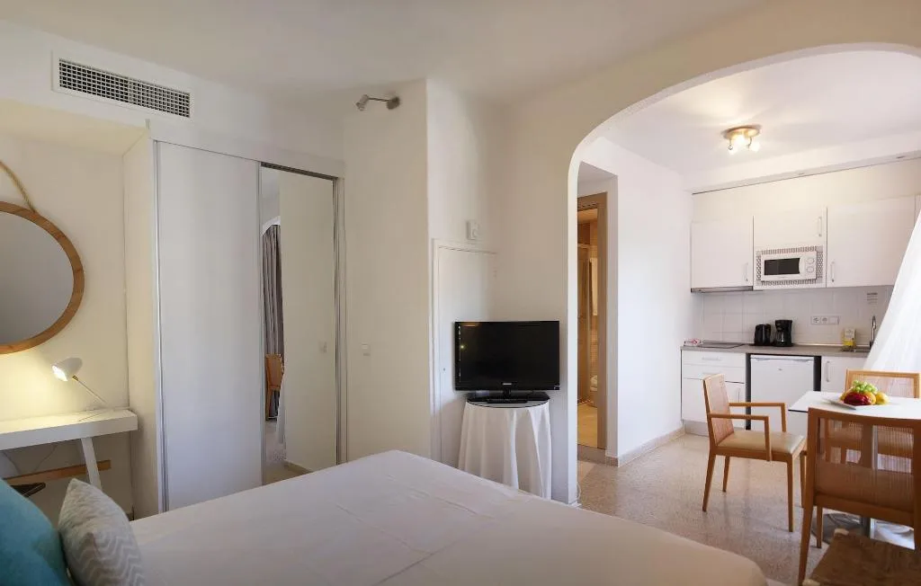 Room, Hotel Cala Santanyi, Majorca