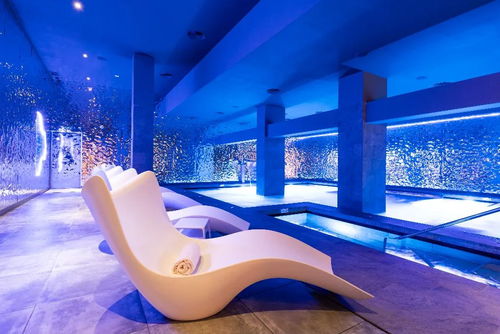 Sports and Entertainment, HOVIMA Cool Costa Adeje, Tenerife