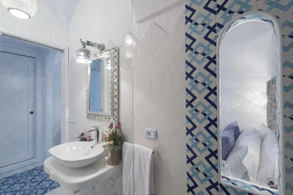Room, B&B La Barbera, Naples