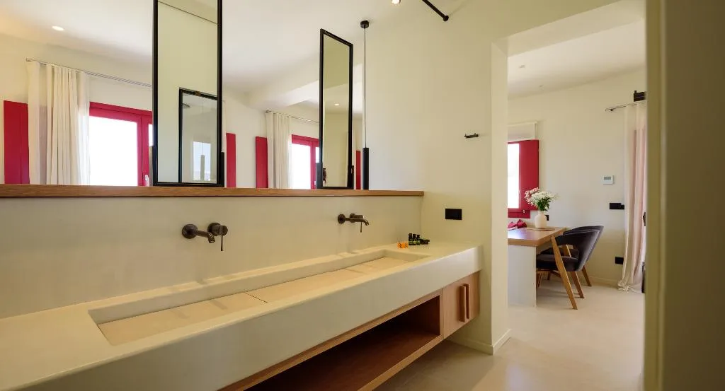 SUITE SEA VIEW WITH PRIVATE POOL Room, Potnia Theron Suites, Santorini
