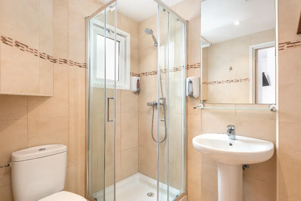 DOUBLE SINGLE USE STANDARD Room, Hostal JUME - URBAN ROOMS, Menorca