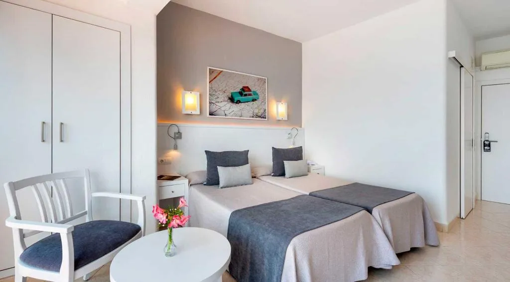 Room, Hotel Cenit & Apts. Sol y Viento, Ibiza