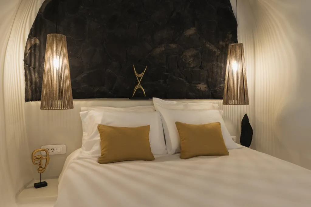 JUNIOR SUITE WITH JACUZZI Room, Aeon Suites by Mr and Mrs White, Santorini