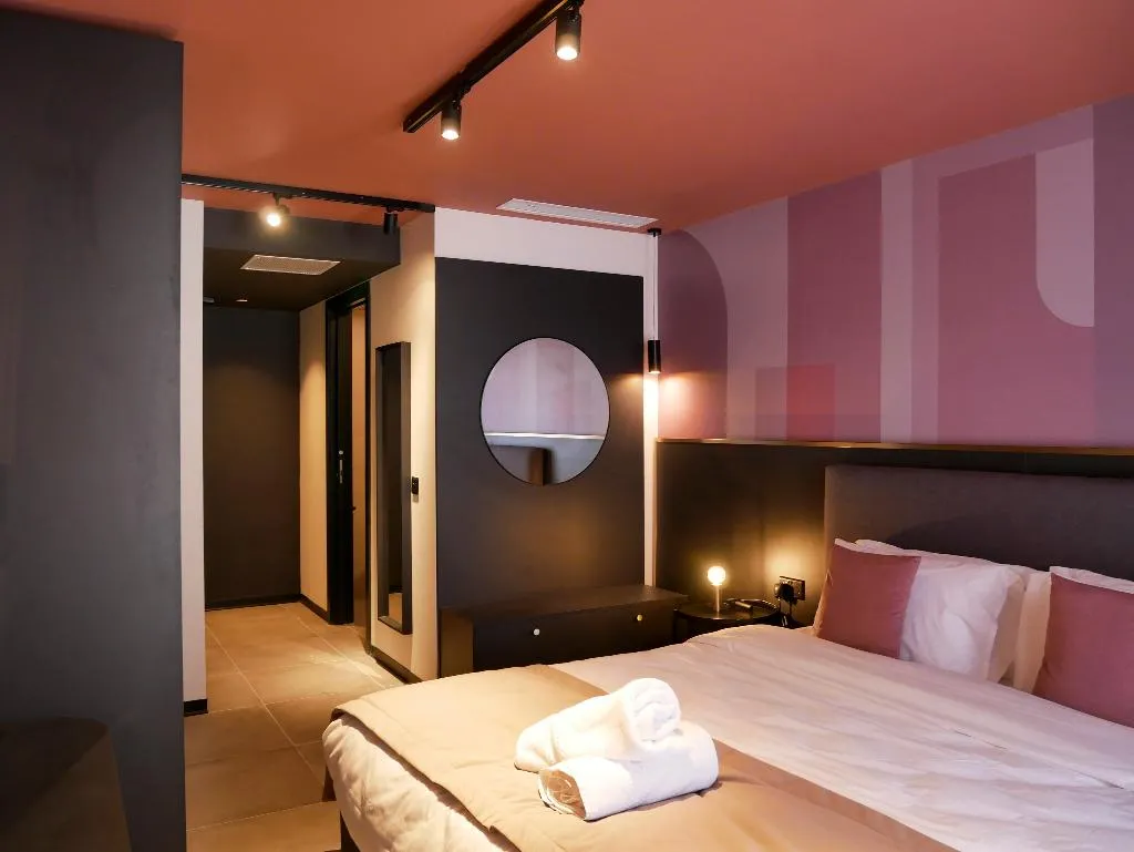 STUDIO CAPACITY 3 ONE BEDROOM Room, Eleven By Warren Collection, Malta