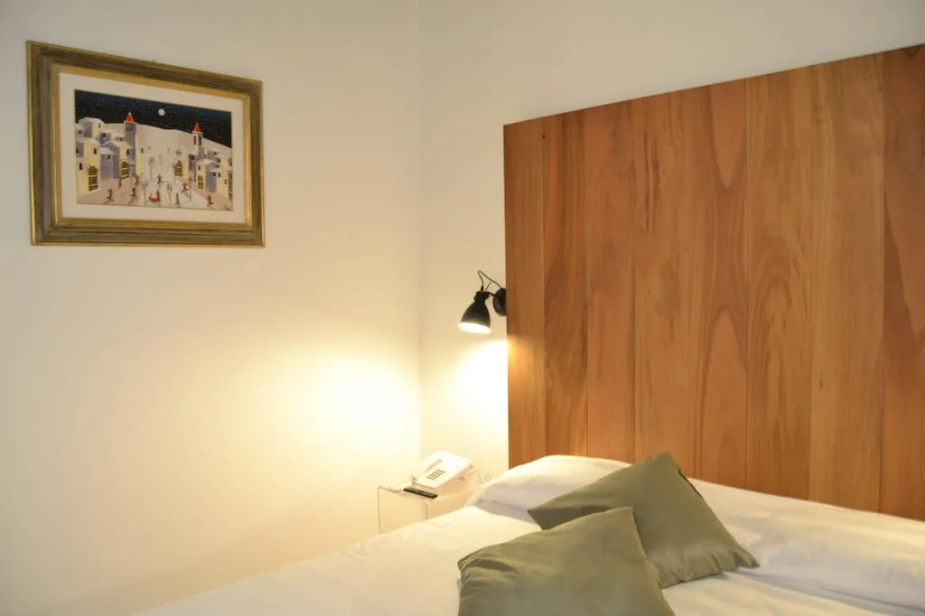 Room, Albergo Il Rientro, Perugia