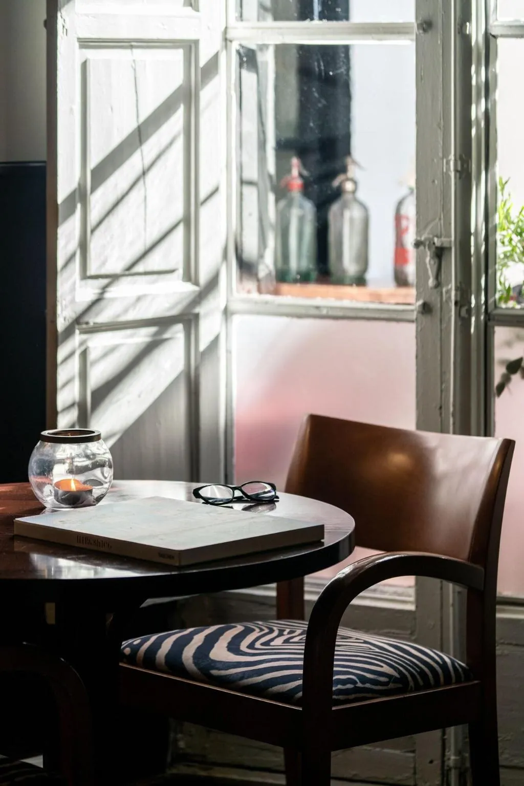 Conferences, Art Boutique Chamarel, Costa Blanca