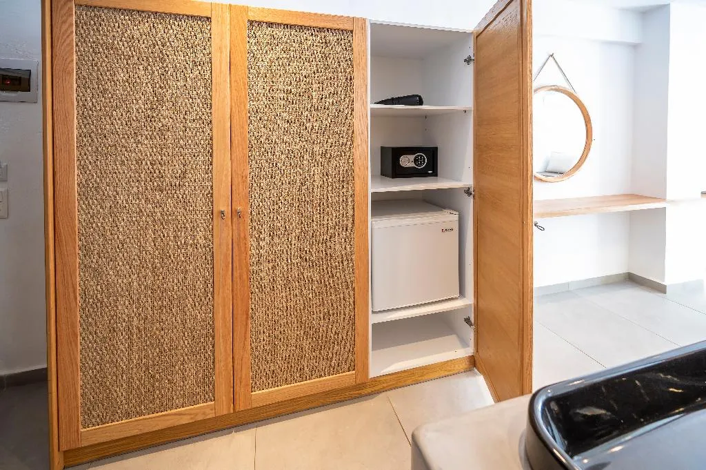 JUNIOR SUITE STANDARD Room, SMY Mediterranean White, Athens