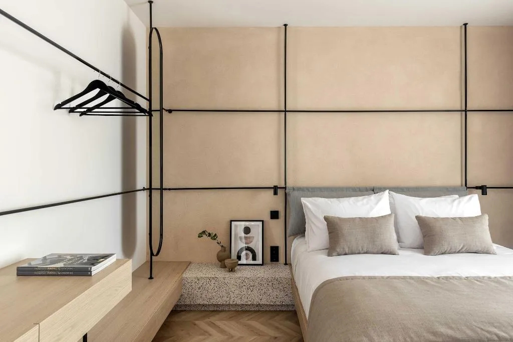 Room, Newel Psychiko, Athens