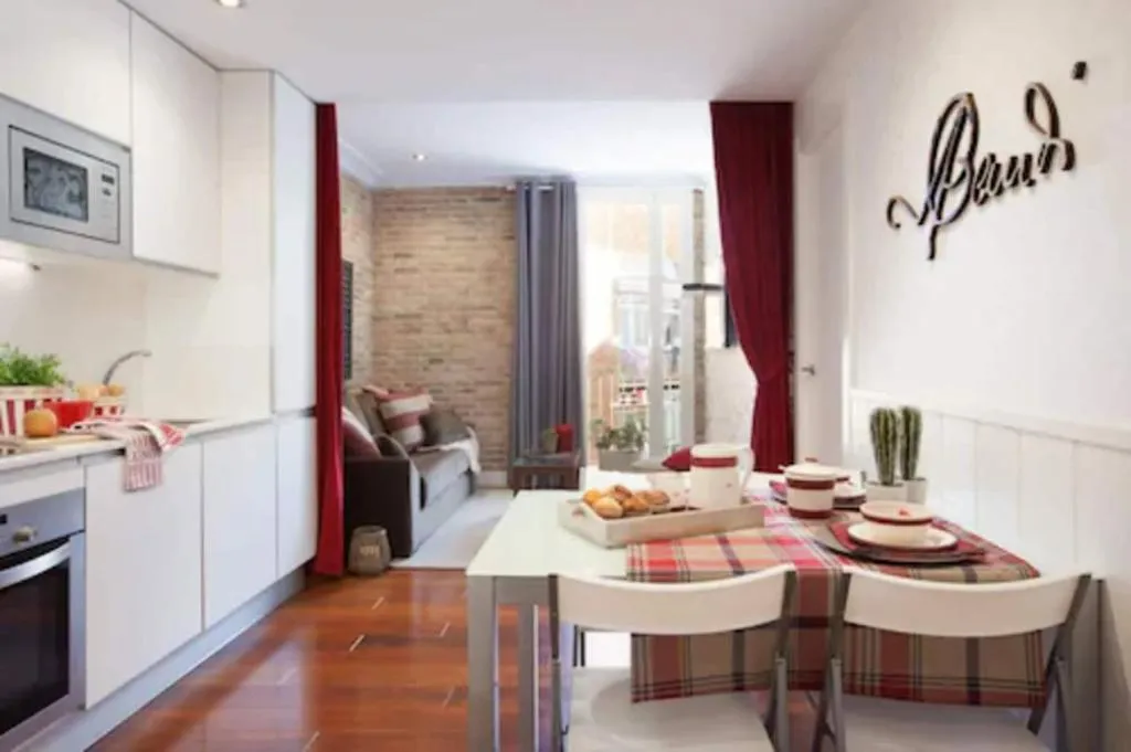 Room, Enjoybcn Gaudi Apartments, Barcelona