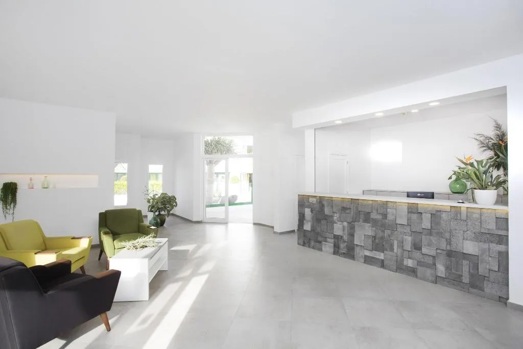 Lobby, El Guarapo, Lanzarote