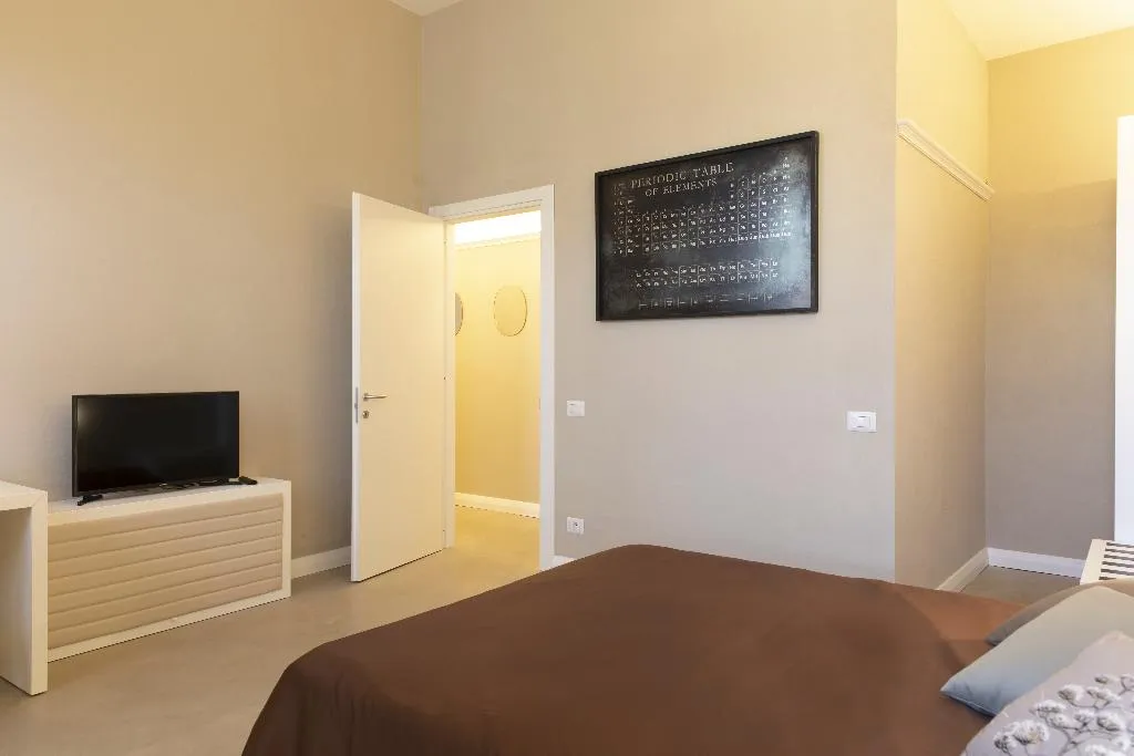 SUITE CAPACITY 6 THREE BEDROOM Room, Palazzo dei Ciompi, Florence