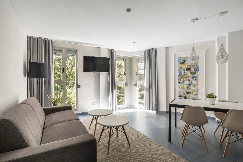 APARTMENT CAPACITY 3 ONE BEDROOM Room, Mon Suites Carmen, Valencia