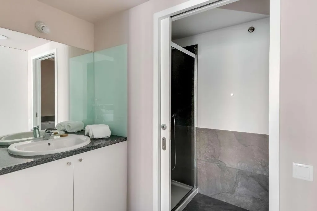 Room, Selina Porto, Porto