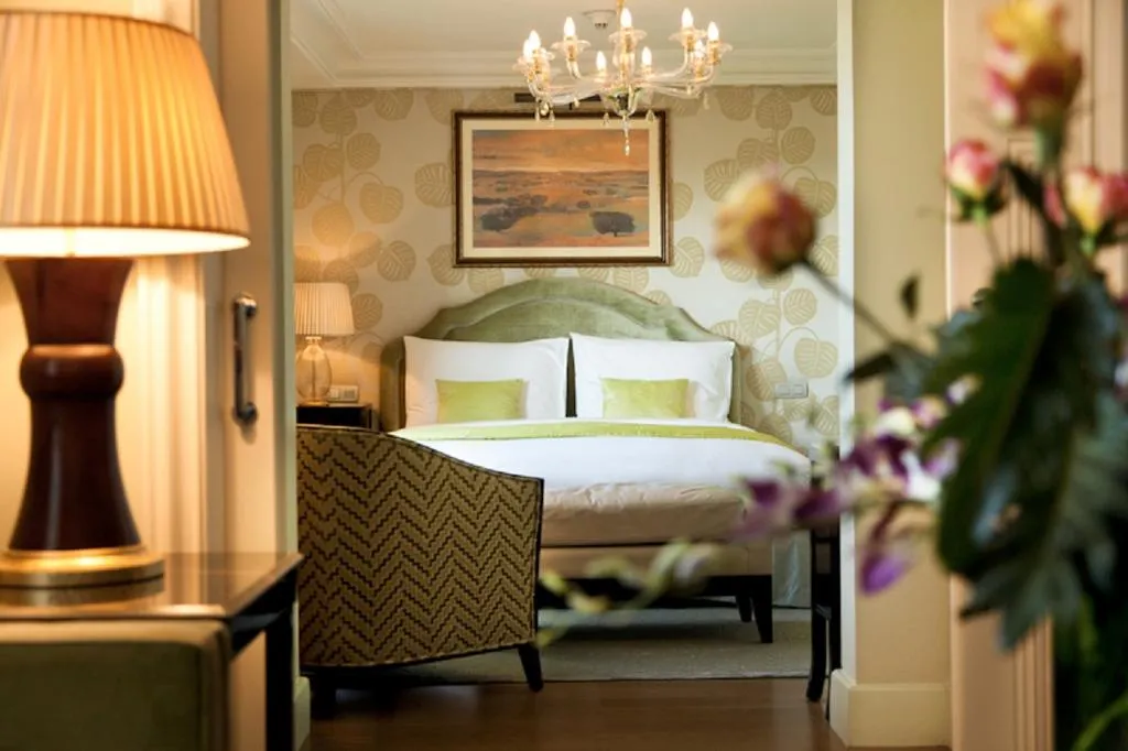 JUNIOR SUITE RIVER VIEW Room, Kempinski Nile Hotel Garden City Cairo, Cairo