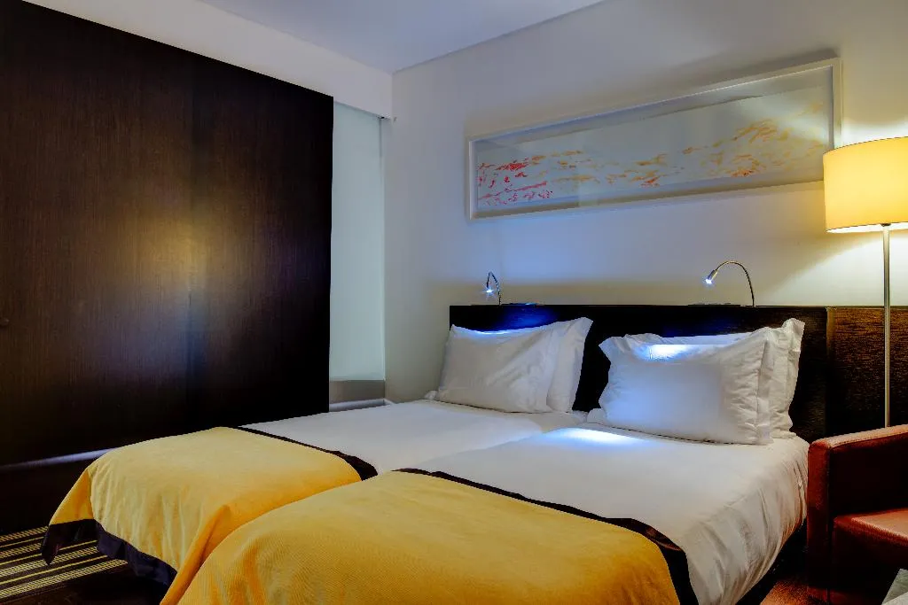 TWIN STANDARD Room, VIP Grand Lisboa, Lisbon