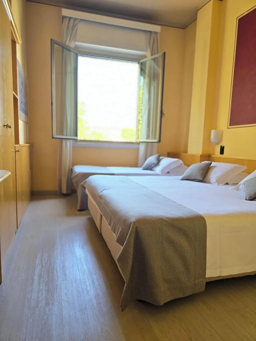 TRIPLE NON SMOKING Room, Hotel Sant´Ambroeus, Milan