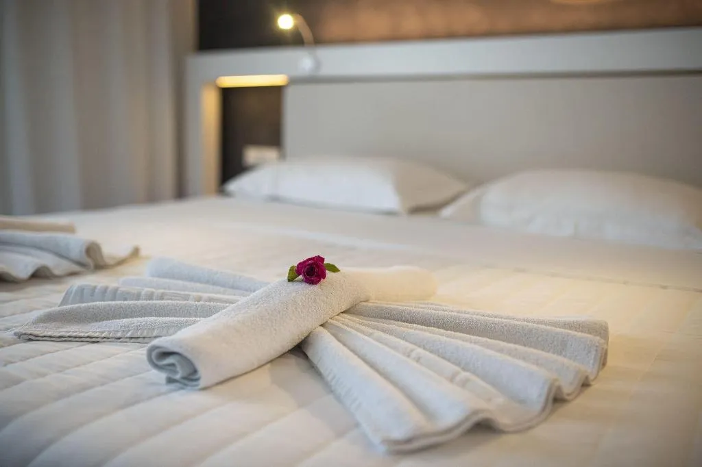 Room, Niriides Hotel, Crete