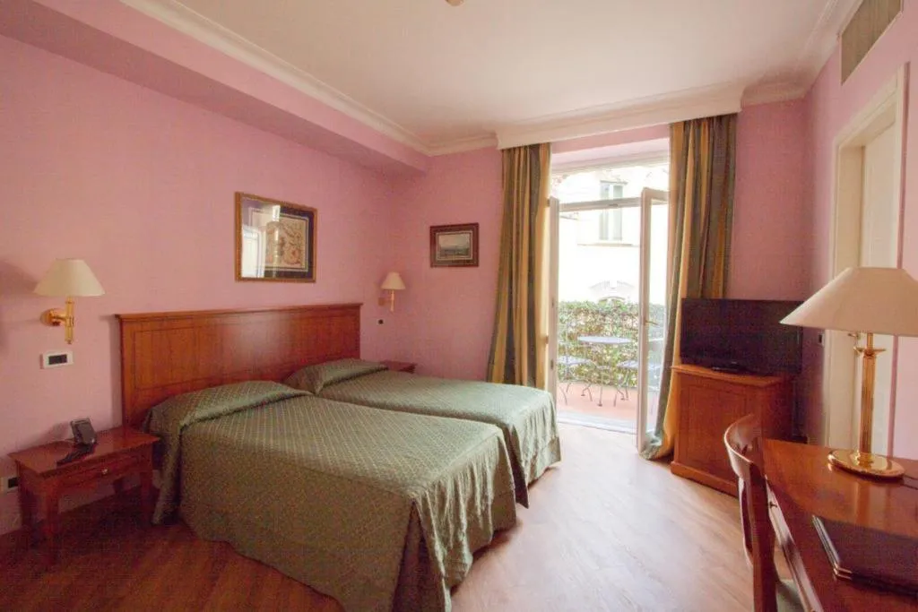 TWIN STANDARD Room, Ateneo Garden Palace, Rome