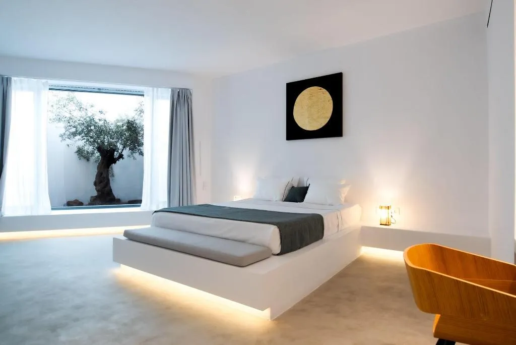 Room, Heavens Edge by Mr and Mrs White, Santorini