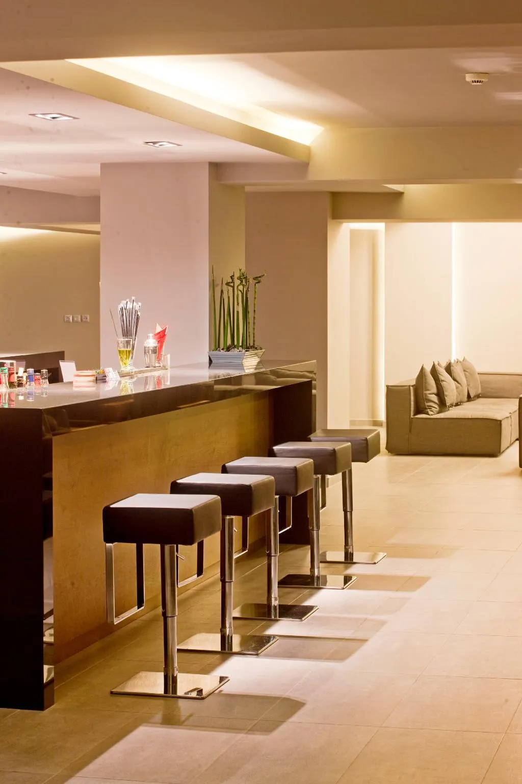 Bar, Oktober Downtown Boutique Hotel, Rhodes