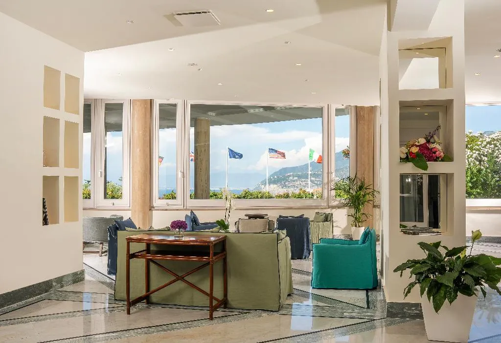 Lobby, Grand Hotel Vesuvio, Naples