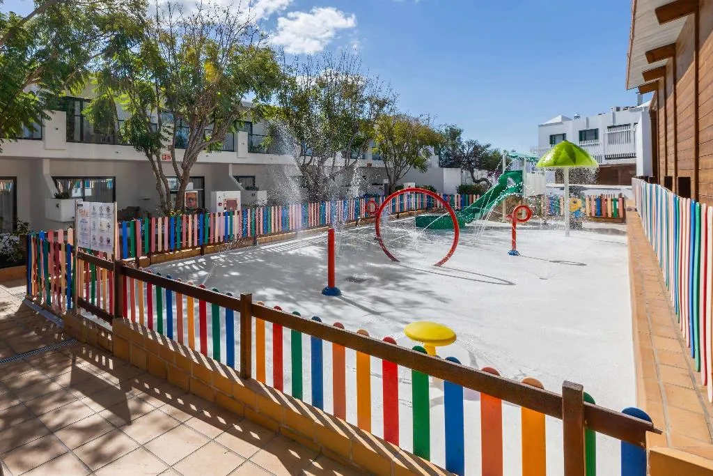 Sports and Entertainment, THB Flora, Lanzarote