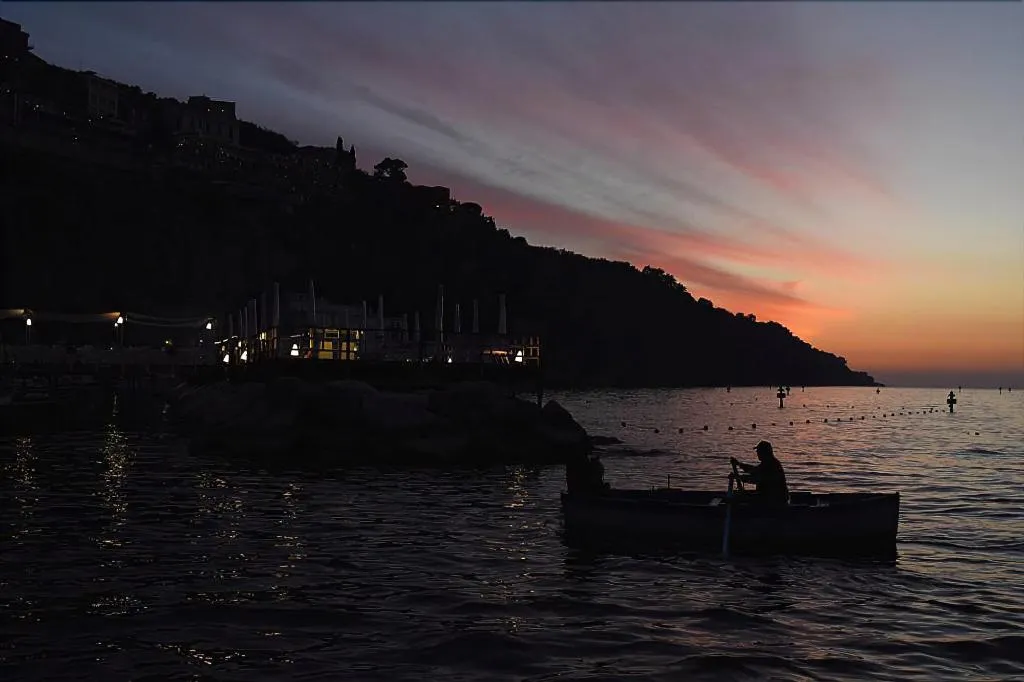 Sports and Entertainment, Surriento Suites, Naples