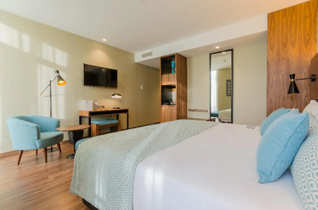 TRIPLE STANDARD Room, Vincci Liberdade, Lisbon