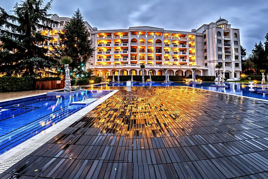 Pool, Grand Hotel & Spa Primoretz, Bourgas