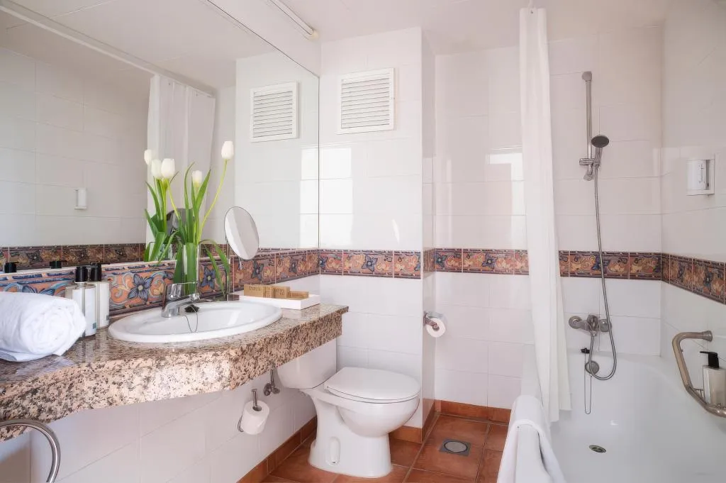 Double or Twin STANDARD Room, Hotel Roses Platja, Costa Brava
