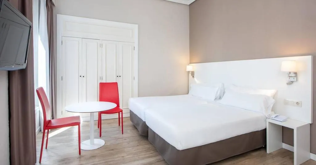 Room, Zel Madrid, Madrid