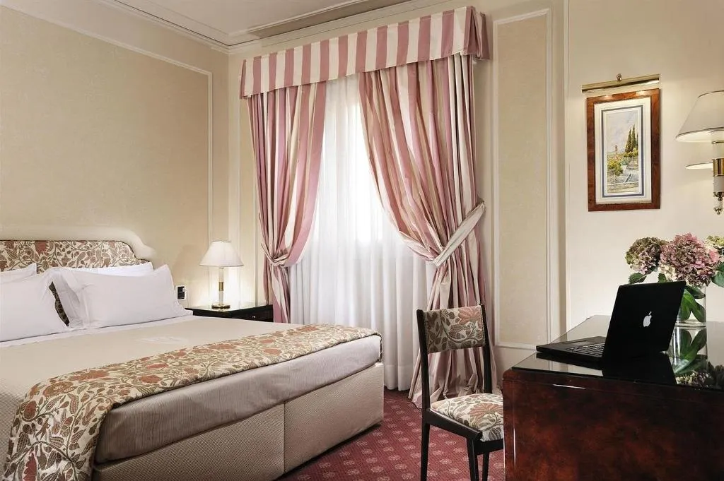 DOUBLE ECONOMY Room, De la Ville, Florence