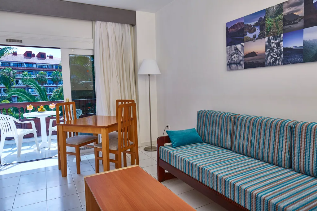 JUNIOR SUITE POOL VIEW Room, Coral Teide Mar, Tenerife