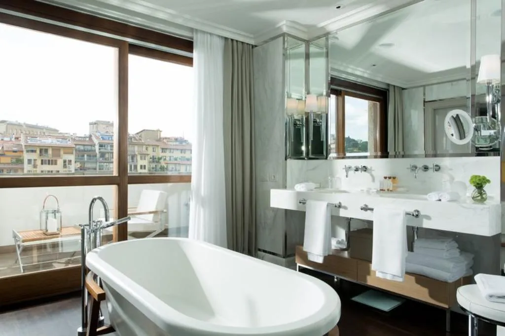 SUITE RIVER VIEW Room, Portrait Firenze, Florence