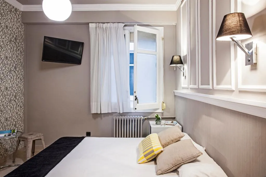 Room, AinB Eixample Muntaner, Barcelona
