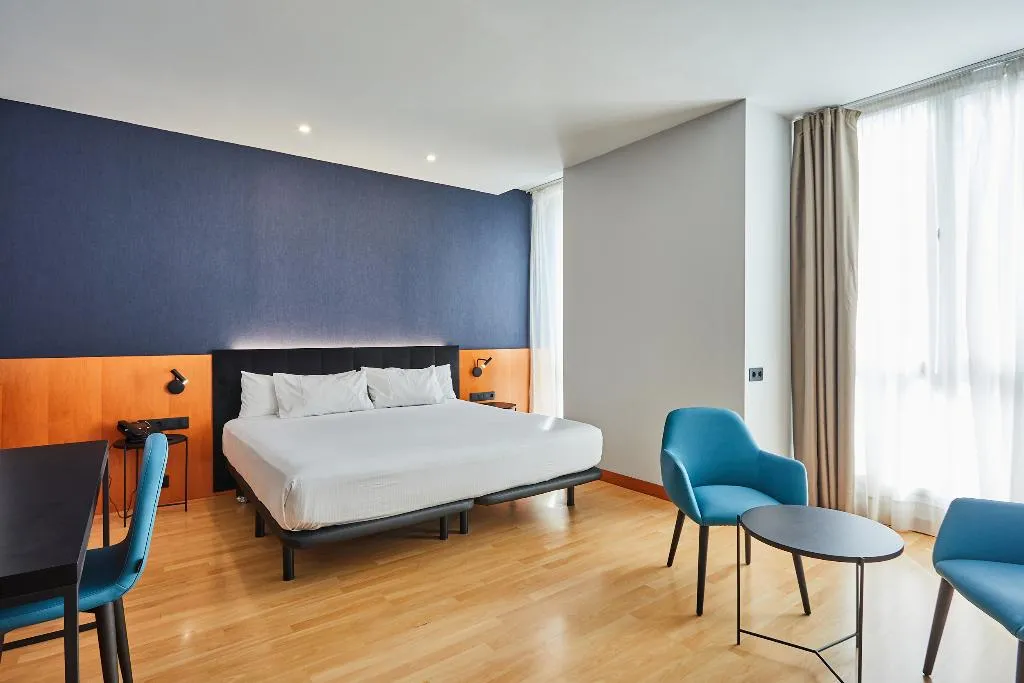 JUNIOR SUITE STANDARD Room, Silken St. Gervasi, Barcelona
