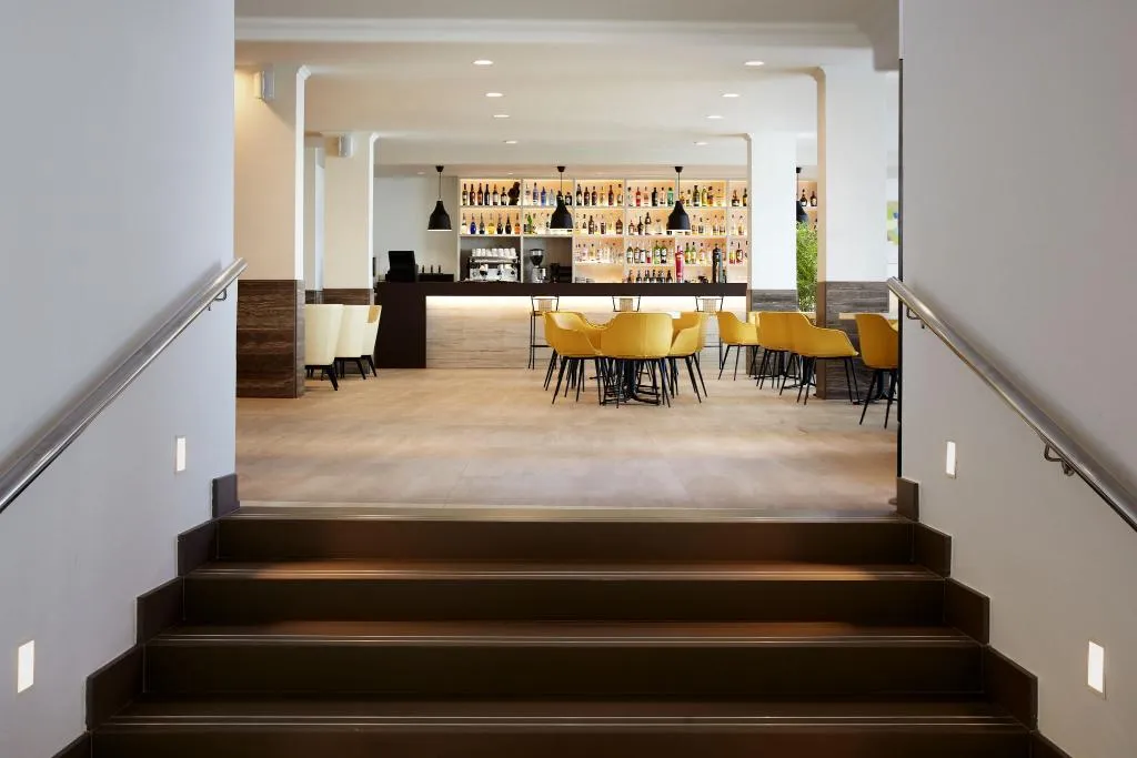 Bar, Hotel Las Arenas Affiliated by Meliá, Costa Del Sol