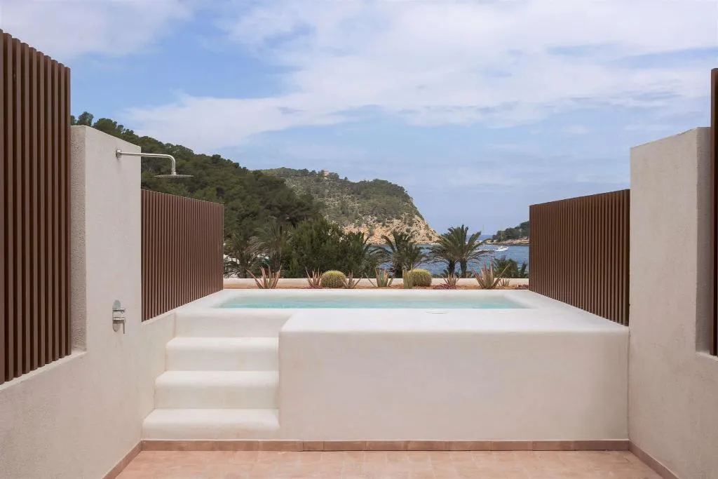 Room, Cala San Miguel Ibiza Res, Curio Colllec by Hilton, Ibiza