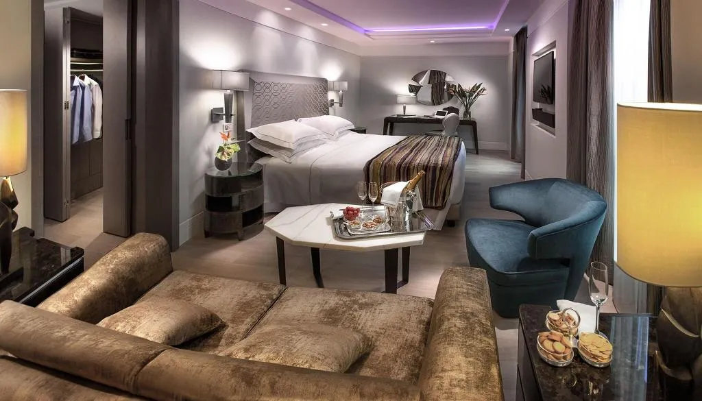 TRIPLE EXECUTIVE Room, Cavour, Milan