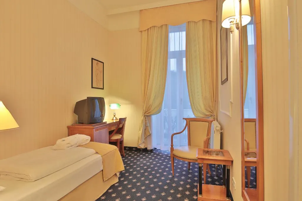 SINGLE STANDARD Room, Belvedere Wellness Hotel Marianske Lazne, Prague