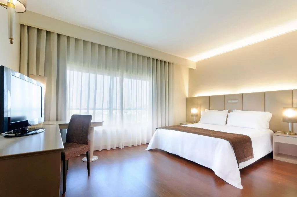 DOUBLE DELUXE Room, Tryp Porto Expo Hotel, Porto