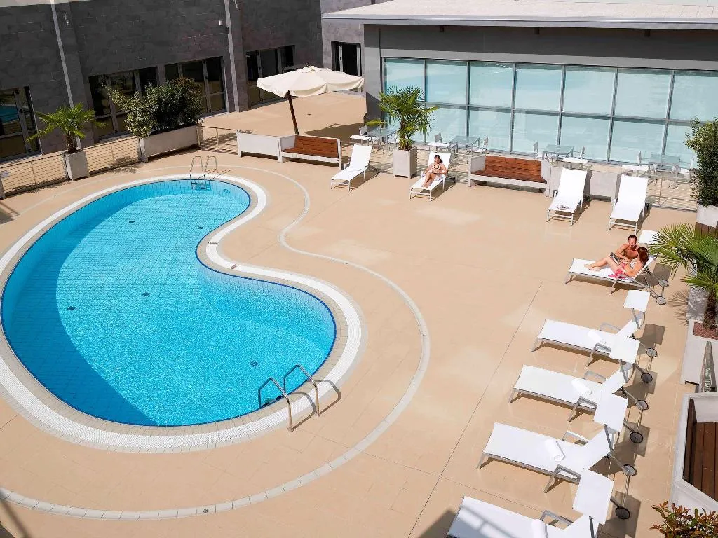 Pool, Novotel Milan Malpensa Airport, Milan