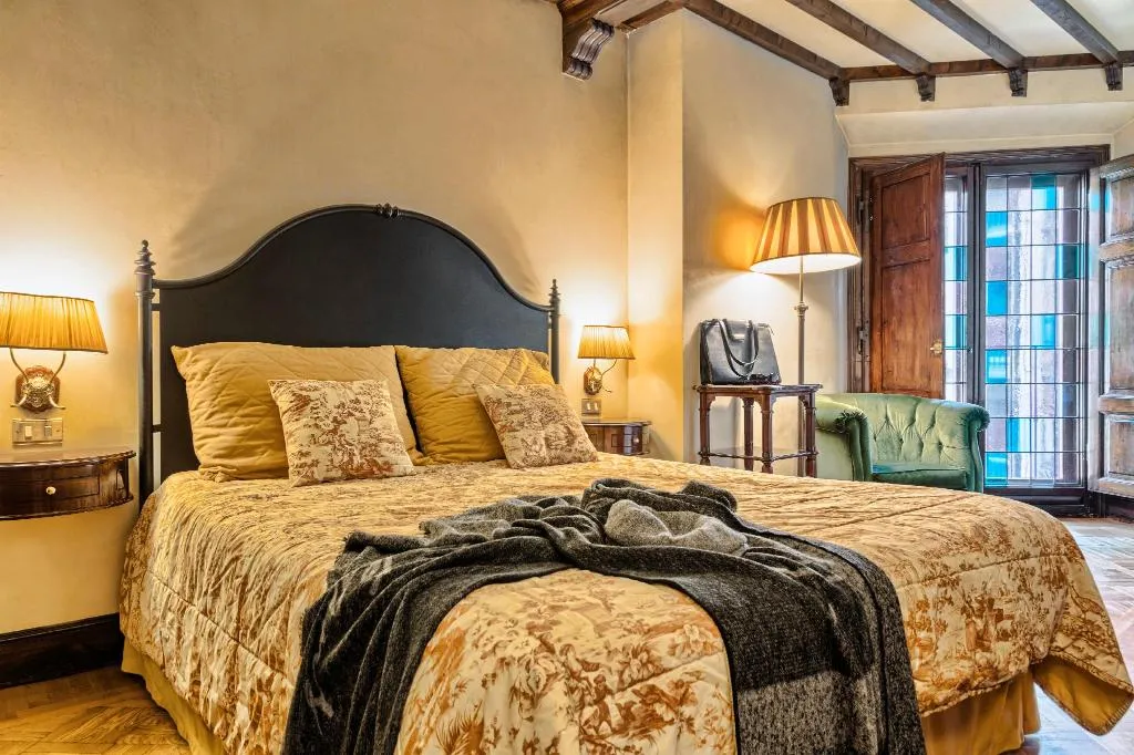 SINGLE CLASSIC Room, Grand Hotel Baglioni, Florence