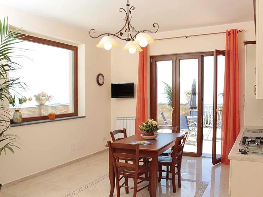 APARTMENT SEA VIEW TWO BEDROOMS Room, Etna Royal View, Catania