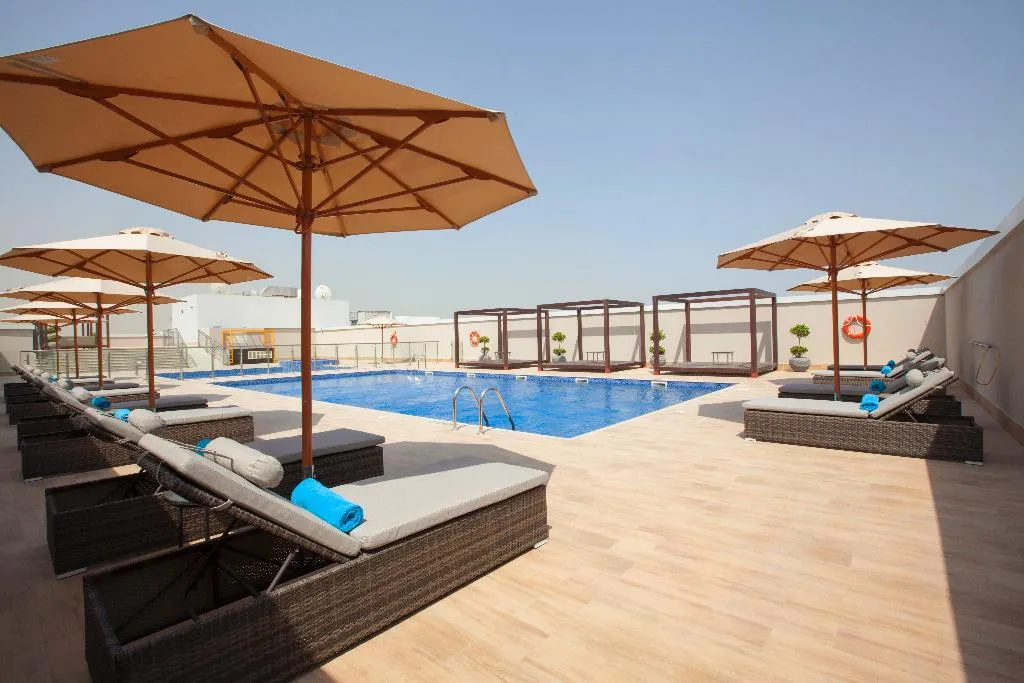 Pool, Flora Inn Hotel Dubai Airport, Dubai