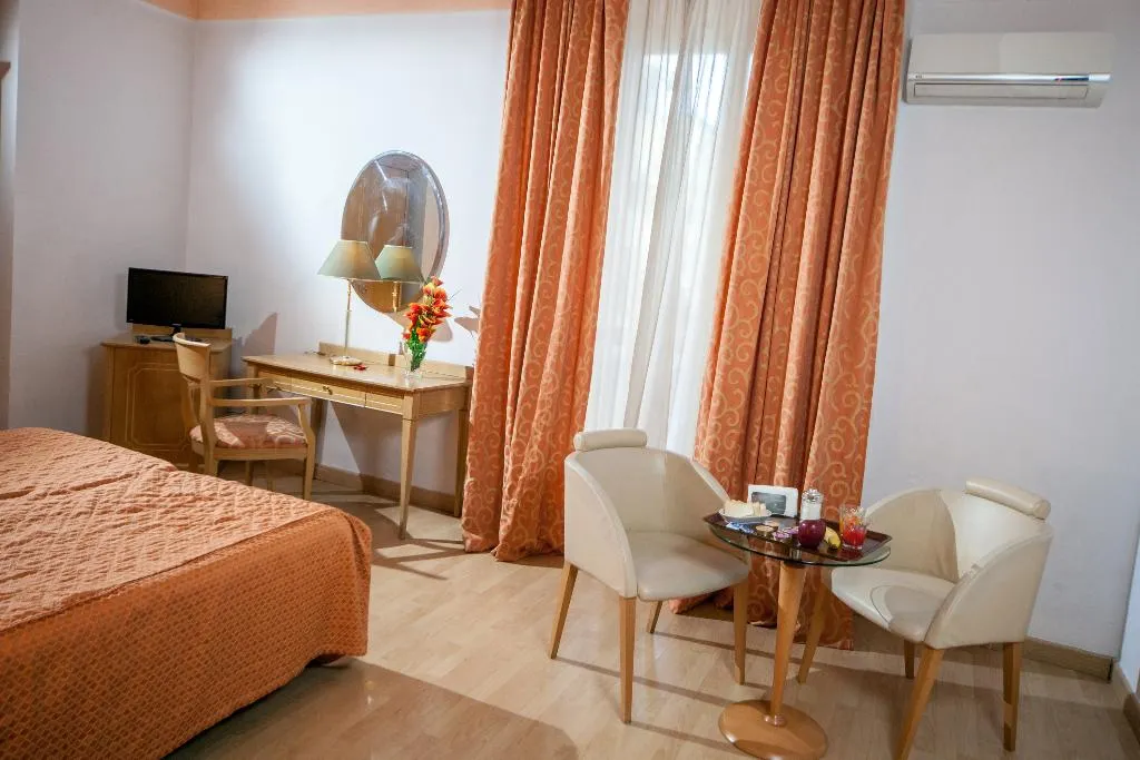 Double or Twin STANDARD Room, La Pace, Naples