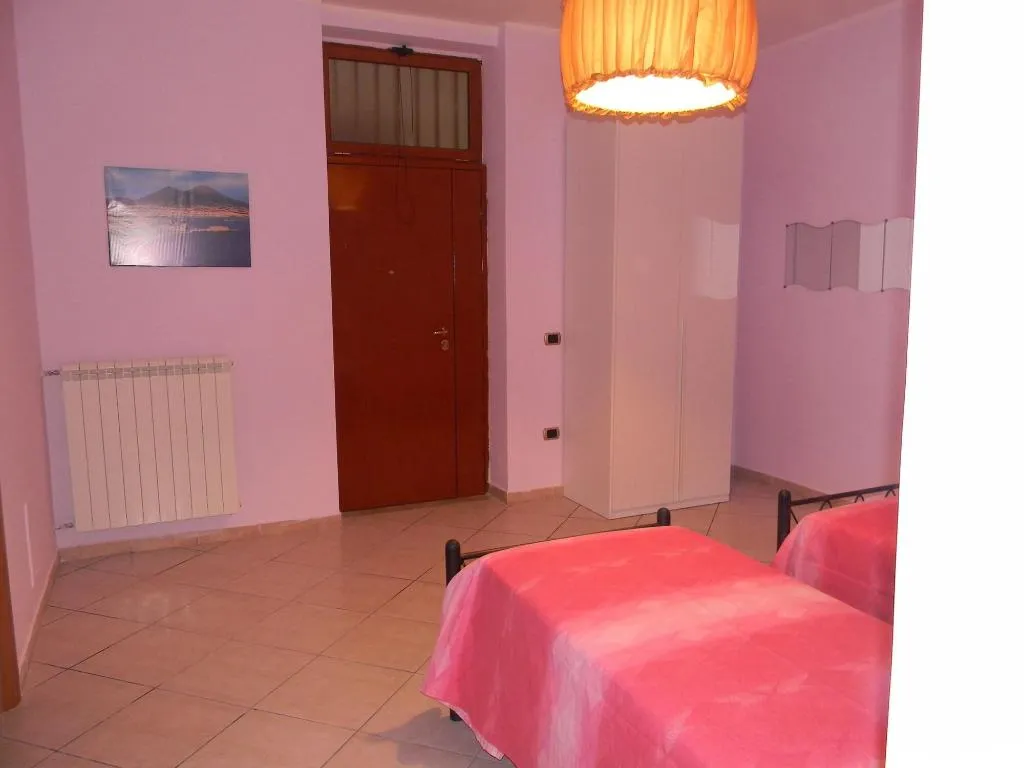 Room, Sanfralù, Naples